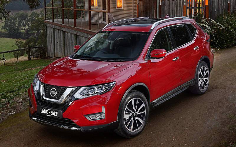Comparison Nissan XTrail Ti 2017 vs Nissan Rogue 2017 SUV Drive